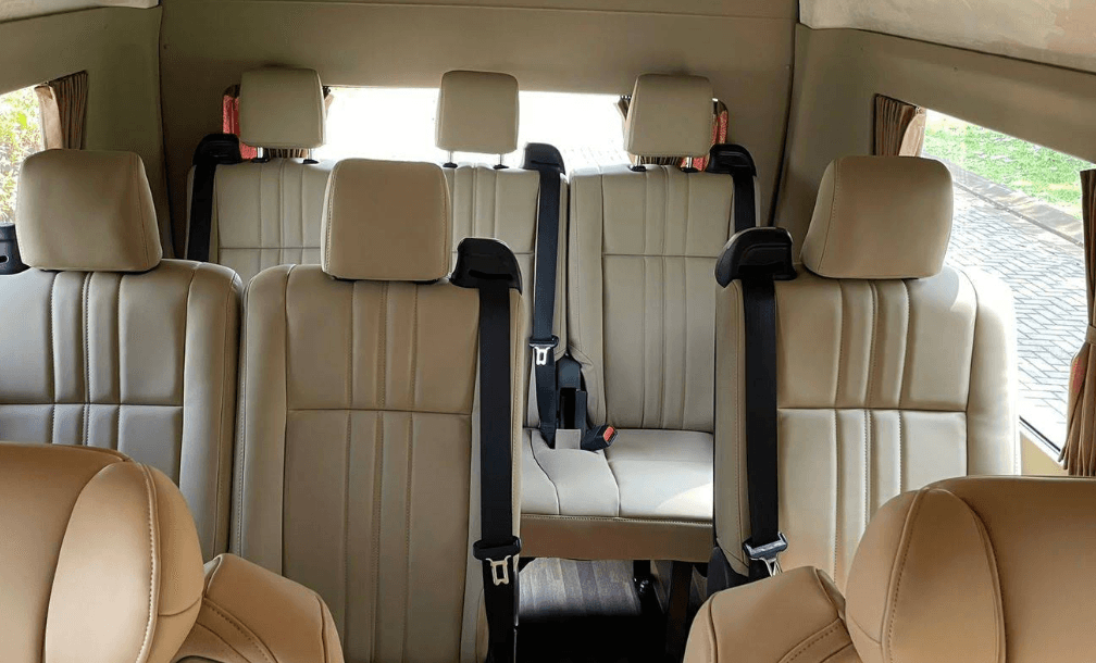 Interior kabin Hiace Commuter 15 seat di Trusmi Hiace Cirebon Cirebon